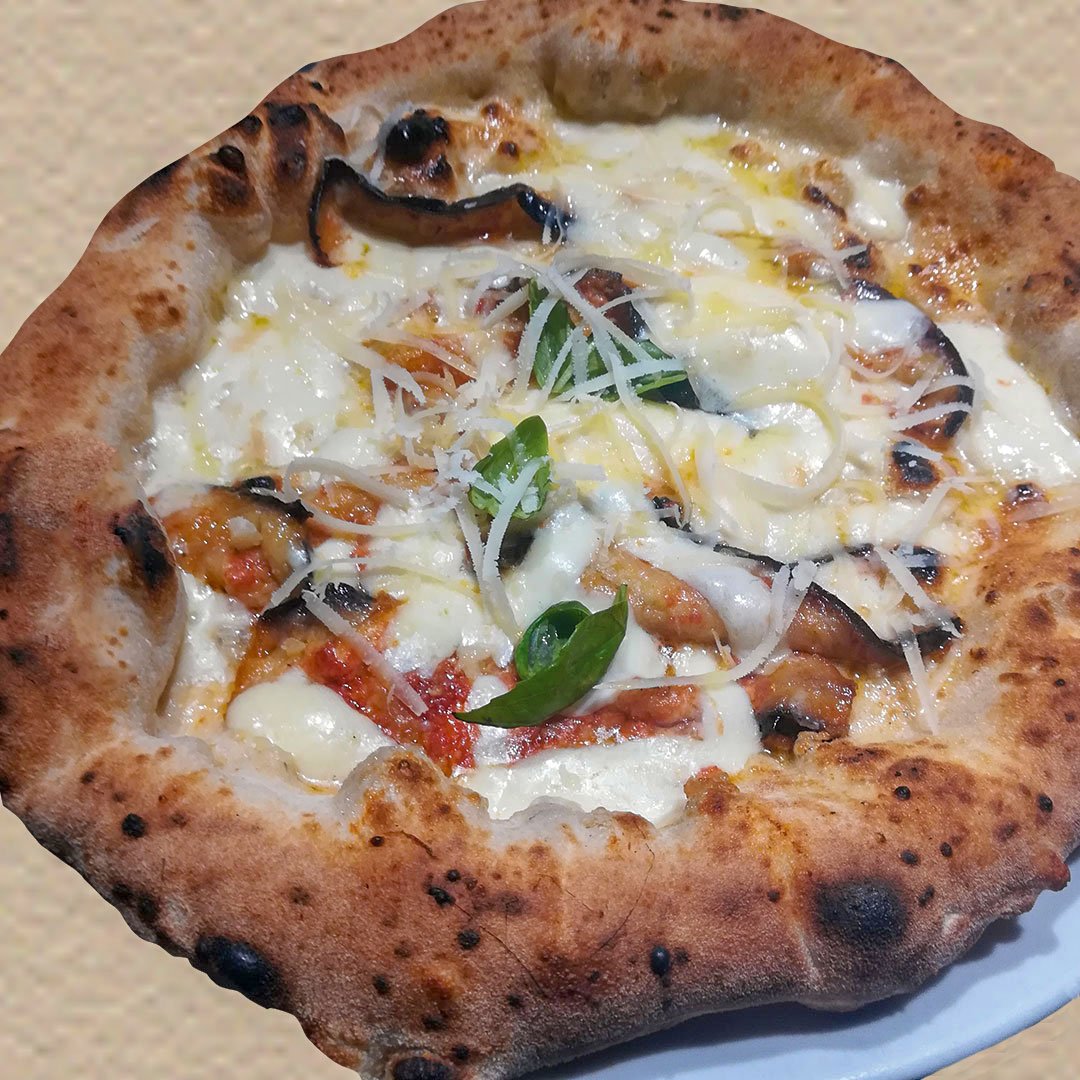 grassia_sergio's tweet photo. Inizio il sabato con la #PARMIGIANABIANCA #slow #trendfood #ingredientiscelti #weekend #SanGiuspeppeVesuviano #Napoli #naples
https://t.co/b3LWkBu9Jp
#love #impasto #sentimento #lievito #farinespeciali #artedellapizza #pizzerieditalia #guida #guidapizzerie #PizzaNapoli #pizza https://t.co/HgzFhNz1UO
