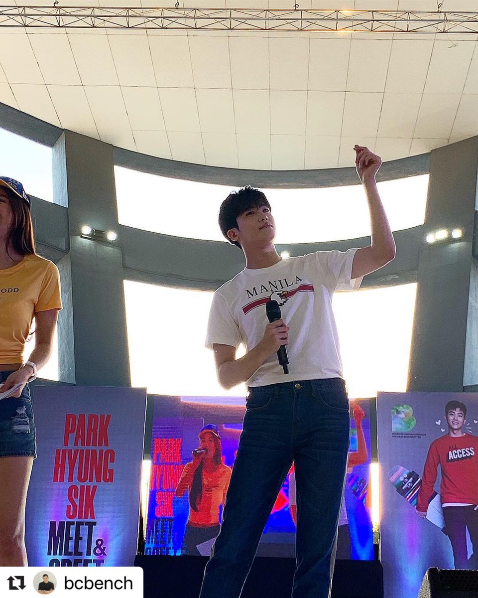 ppcavengers's tweet photo. Throwback to Park Hyung Sik’s Meet and Greet event with BENCH, last February 17.
#ParkHyungSik #박형식
#ParkHyungSikforBENCH
#GlobalBENCHSetter
#PHSLovesBENCH
📸credit @bcbench IG
・・・
Reminiscing oppa @phs1116 in Manila. Hope to catch up with him again soon https://t.co/KpCAH3OAPY