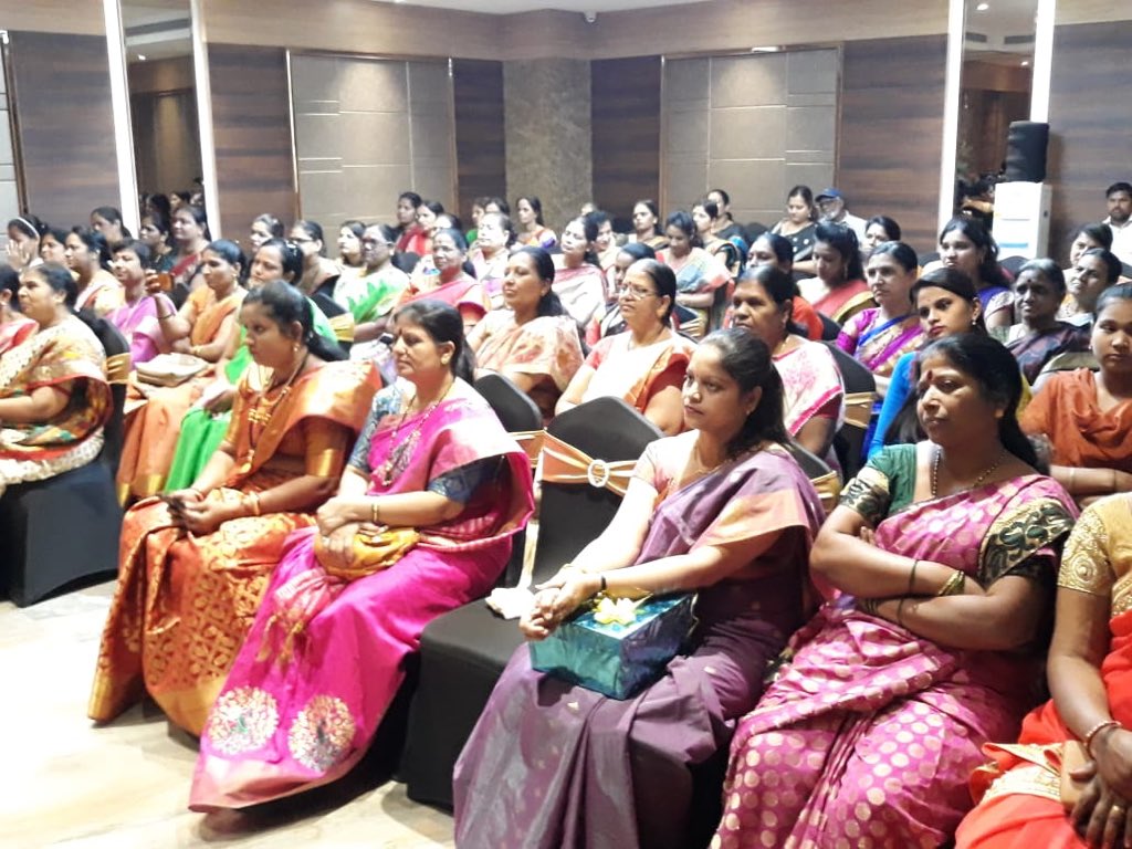 ChitraKWagh's tweet image. पिंपरी-चिंचवड @NCPspeaks ची आजची मावळ तसेच शिरूर लोकसभा निवडणुकीसंदर्भात सहकार्यांशी संवाद साधला यावेळी शहरअध्यक्ष संजोगजी वाघेरे,मंगलाताई कदम शहरमहिलाध्यक्ष वैशाली काळभोर उपस्थित  @AjitPawarSpeaks @parthajitpawar @Jayant_R_Patil @supriya_sule @Dwalsepatil