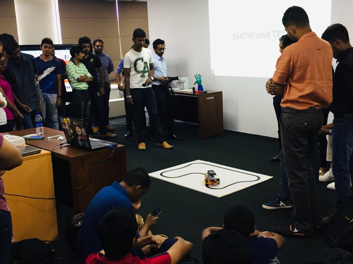 Mr_Dhanuwa's tweet photo. Arduino day 2019 #Srilanka #ArduinoDay2019 #thingerbits https://t.co/3a1Zd1OId1
