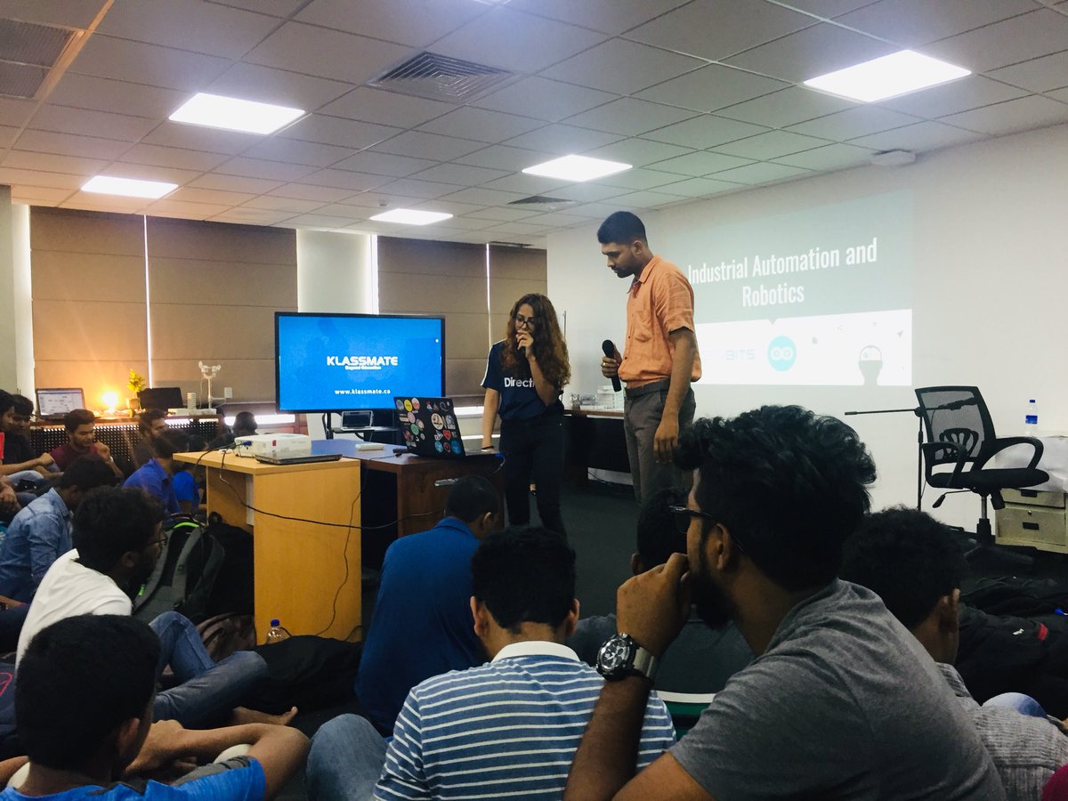 Mr_Dhanuwa's tweet photo. Arduino day 2019 #Srilanka #ArduinoDay2019 #thingerbits https://t.co/3a1Zd1OId1