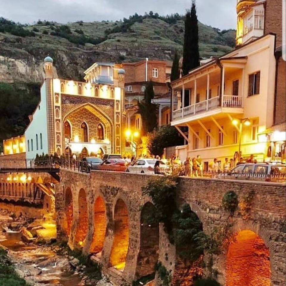 GuideTbilisi's tweet image. Cтарый Тбилиси..район-Абанотубани,Серные ванны.Царская беня