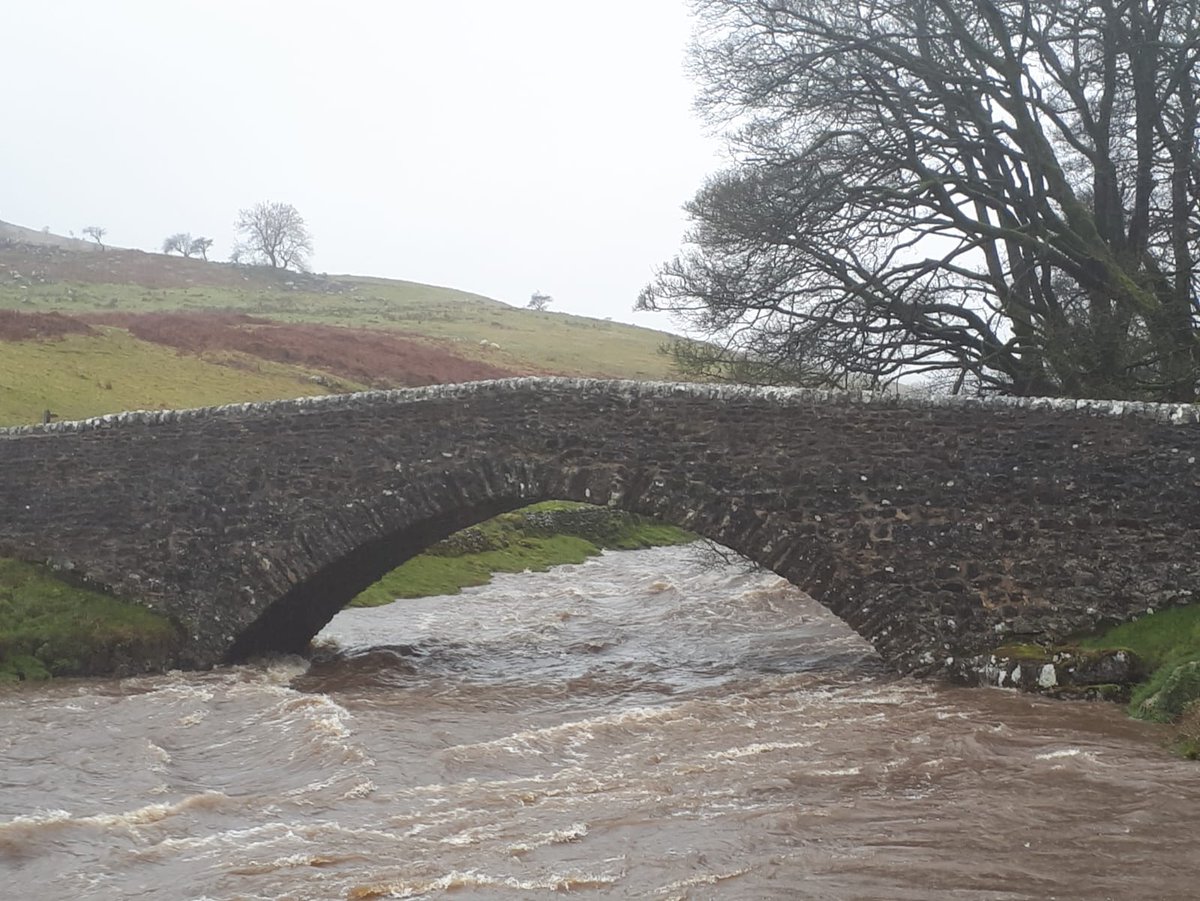 Definitely porridge for breakfast weather at the moment. It's wild up here today but our #bridge here at #Yockenthwaite has stood worse. #StormGareth #bridgeovertroubledwater #SaturdayMorning 🌧️#diversification #granola #oats #muesli