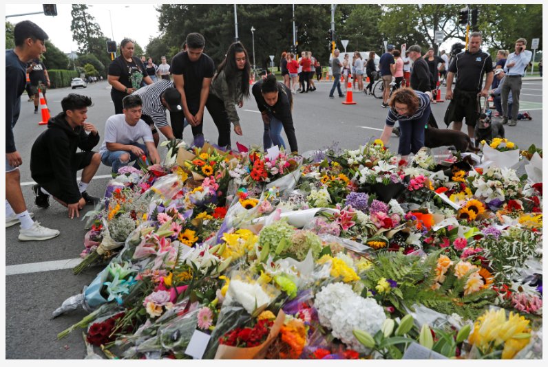 أمريكا وكندا ودول أوروبية تُزين المساجد بالزهور بعد مذبحة نيوزيلندا - صور