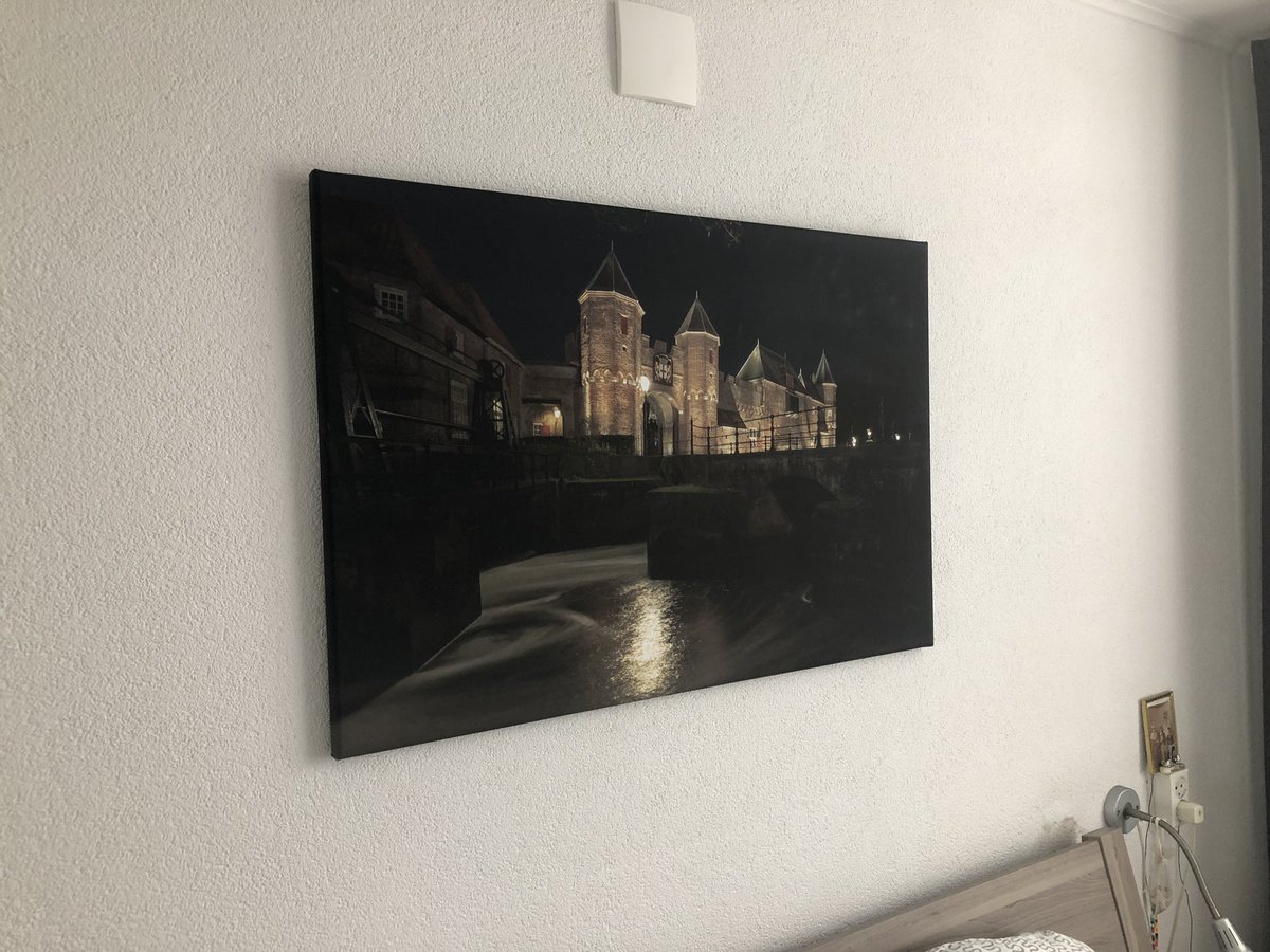 We mochten even binnenkijken bij een tevreden klant. #amersfoort #koppelpoort #nachtfotografie #canvas wilt u ook een mooie foto? Kijk dan op keigoedfotografie.nl/webshop