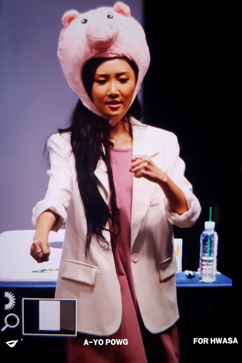 190316 팬사인회 프리뷰

나의 퀸, 나의 여름🏖
이젠 나의 자부심💋
올해도 황금 혜지니해 하자 사랑해💞💞

#마마무 #화사