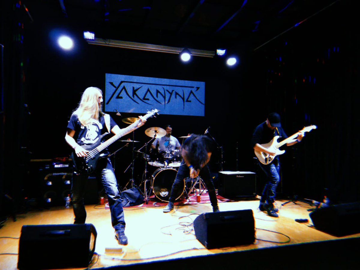 Por votación del público  YAKANYNÁ pasamos a la final del Devilfest 2019!!. Gracias a toda la organización por hacernos sentir como en casa, a los grupos por subuen rollo y sobre todo a los que vinieron a alentarnos y vibrar con nosotros. Gran noche!! #DevilFest2019 #devilfest