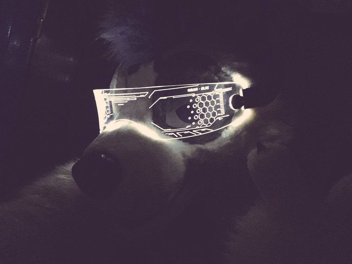 Awwwwww yeahhhh!! 😎

Thanks <a href="/IllumiCyberwear/">illumi-NATION Cyberwear @Confuzzled DD table B03</a>! 💜🐾