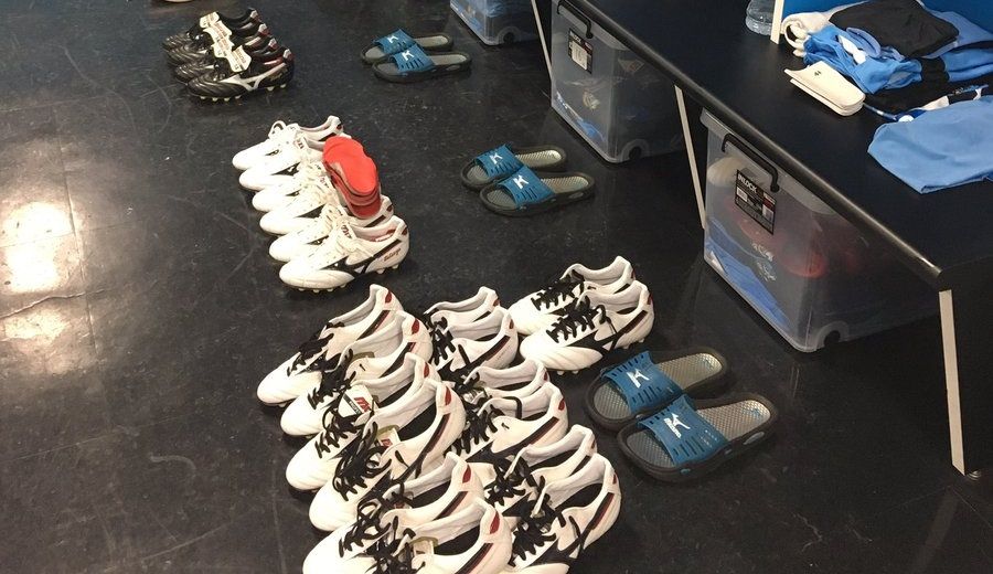 川崎フロンターレ MF 家長昭博 選手 実使用スパイク『ミズノ モレリア2