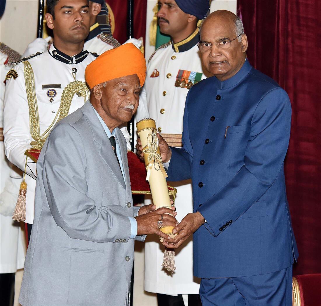 AsYouNotWish's tweet photo. Proud moment for Jammu.

Dogri language poet, playwright, Shri Narsingh Dev Jamwal ji awarded Padma Shri by the Govt of India for his contribution in the field of literature and education.

Narsingh ji has also served in J&amp;K police for over 3 decades. https://t.co/ATTfpaSMZJ