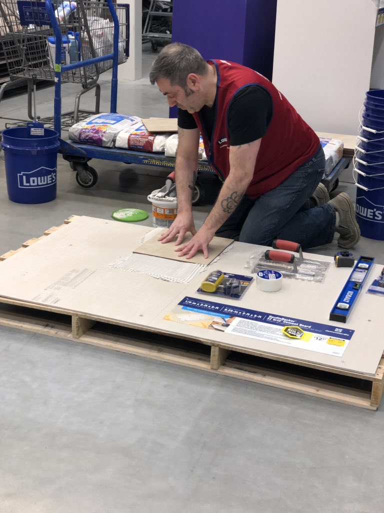 ReedFawn's tweet photo. Attending our How To Clinic!! Today we learned how to tile a floor!! Thanks Wayne for sharing all of your knowledge!! #howtoclinic https://t.co/ravlX3DRuH