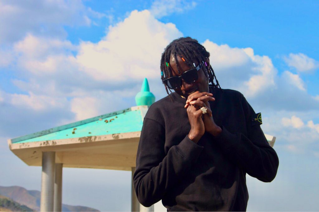 ZizaBafanaUg's tweet photo. On the ROAD...... 

"As beautiful as my NATION"
                🖤💛❤️ https://t.co/0enPTlnVmV