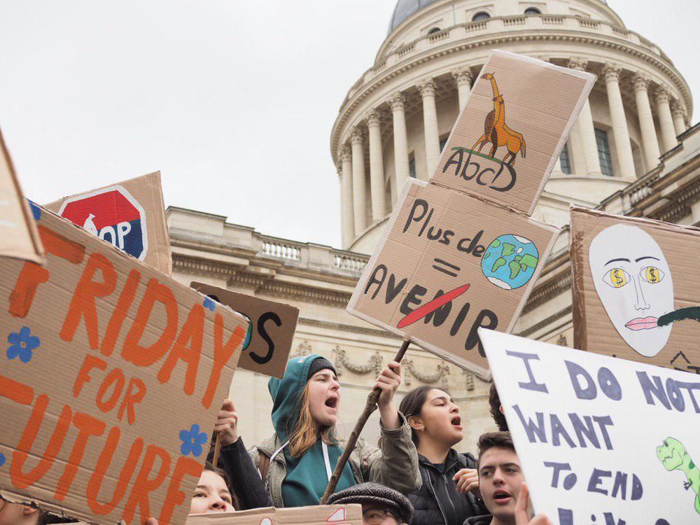 EndEcocideEU's tweet image. YOUTH MOBILISATION ALL AROUND THE WORLD !
Over 2 millions all over the world, and 200.000 in France ! 
SEE YOU AT THE NEXT Global Climate Strike MAY, 24TH !!
#endecocide #RightsForNature #JusticeForClimate