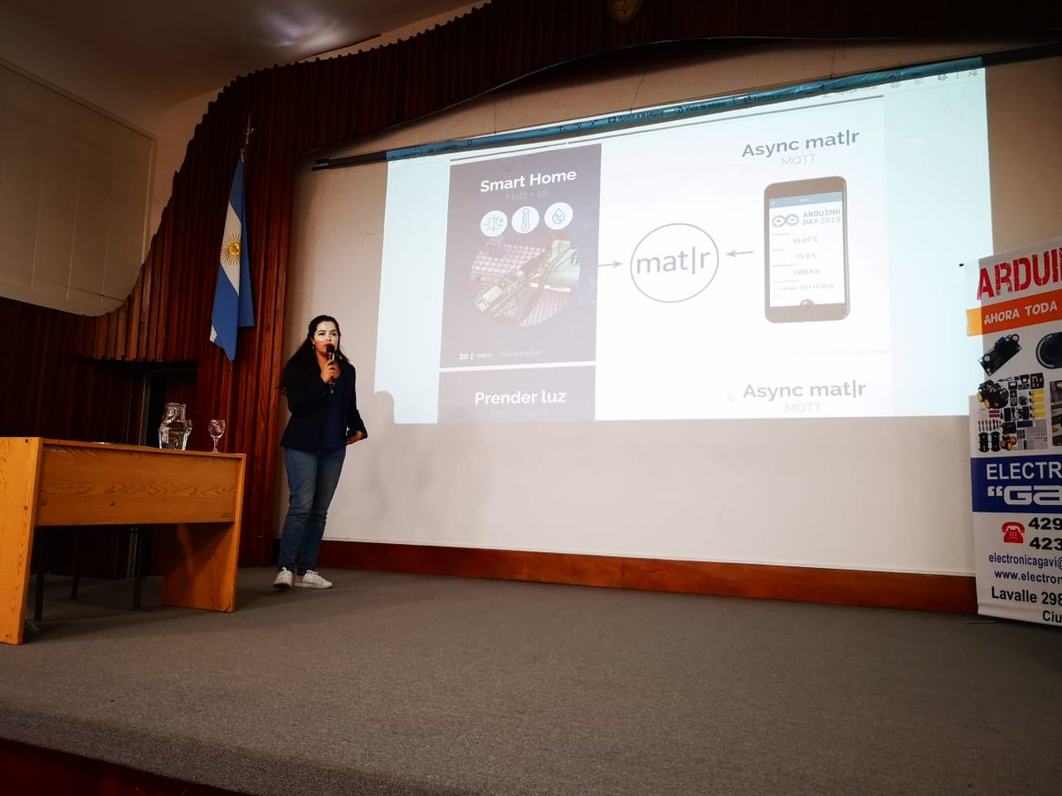 arduinomza's tweet image. Ana Diedrichs @anadiedrichs expone la aplicación #SmartHome realizada en @matrproject y #arduino #AD2019 #ArduinoD19 #IoT // @DHARMaLabIA @GridTICs