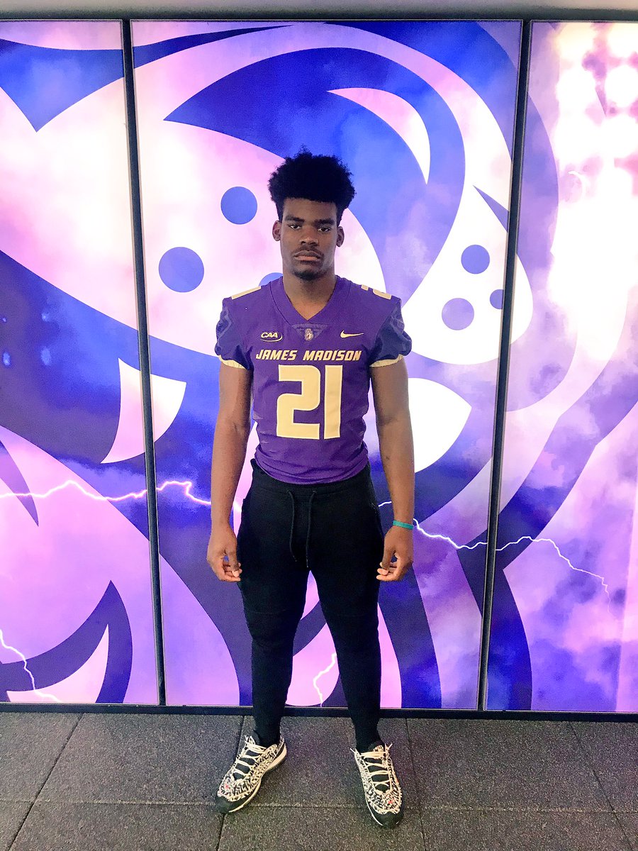 WeArePACT's tweet photo. Class of 2020 Vikings At James Madison University Today! @JMUFootball @JMUBreed @CoachJaxDL #JMUBreed😈🐶
OLB @rafeel_ampong
DT @D1Shek
DE @AngeloTJewell
WR @zaydinero22
@BallCoach34 @GJrWorth
#VikingPride🏈 #WeBuiltDifferent🔰 https://t.co/R77LQ9qXPp