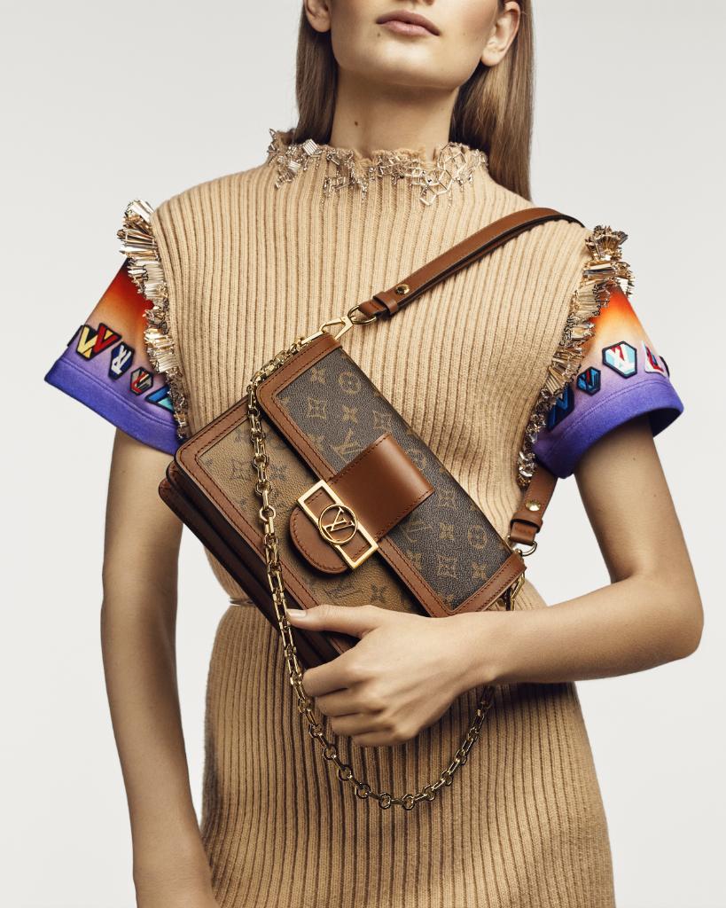 Louis Vuitton on X: Always at your side. The #LouisVuitton Dauphine bag is  destined to become a favorite of Monogram lovers everywhere. Learn more at    / X