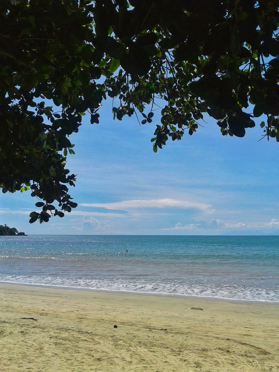 MYantiara's tweet photo. Jimbaran Beach, Bali.
#jimbaranbeach #jimbaran #beach #bali #bliisland #paradiseisland #island #islandlife #mare #spiqggia #holiday #vacation #trip #travel #travelling #traveler #bluesea #amazingbali #balibagus #balibeach #sea #ocean #explore https://t.co/CLnTlsXU9v