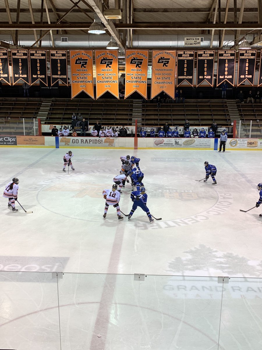 TonkaU12's tweet photo. Battles of the “M’s” - Moorhead vs Minnetonka. Spot in State Championship on the line. Here we go!
@YouthHockeyHub @Tonka_Hockey @MinnHockey https://t.co/H8GqxvztYc