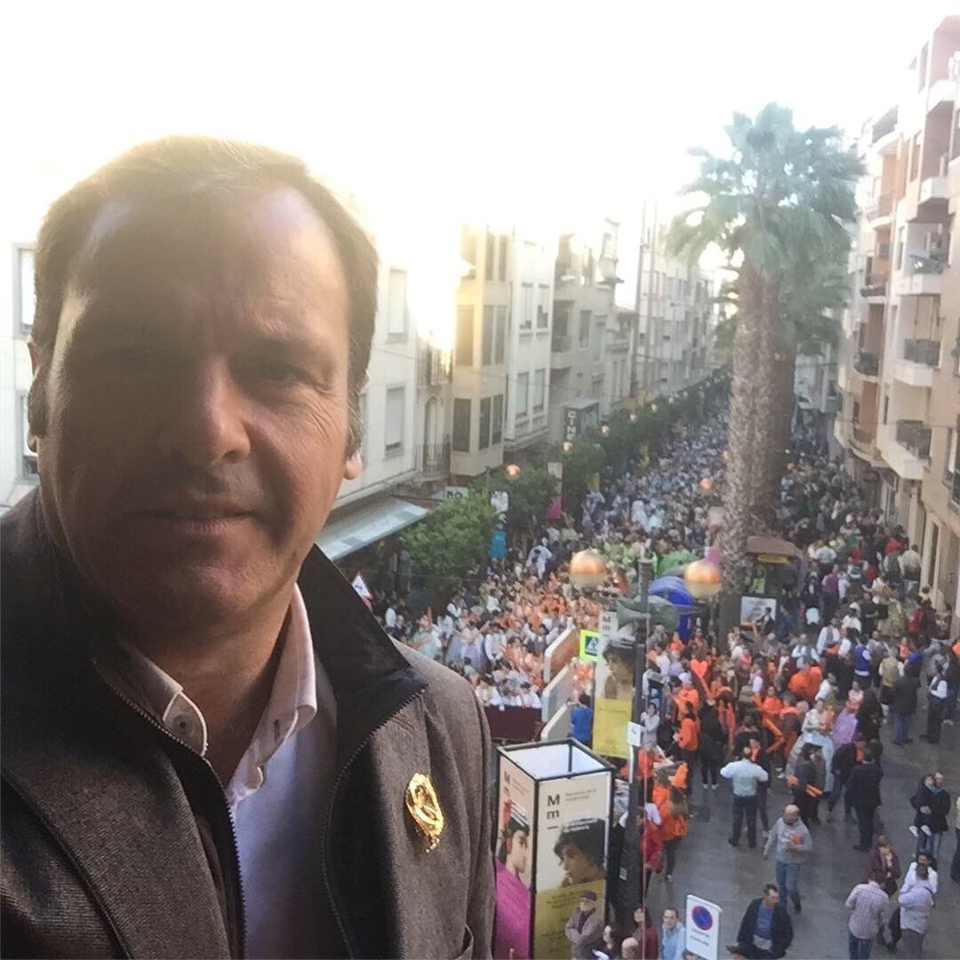 SergioMuniesa's tweet photo. En la entrega de premios de las Fallas 2019. ¡Nervios! ¡Suerte a todos!! 👏👏👏👏 #fallesdesagunt #festainteresturisticnacional  @ Sagunto https://t.co/fWfSyPemxF