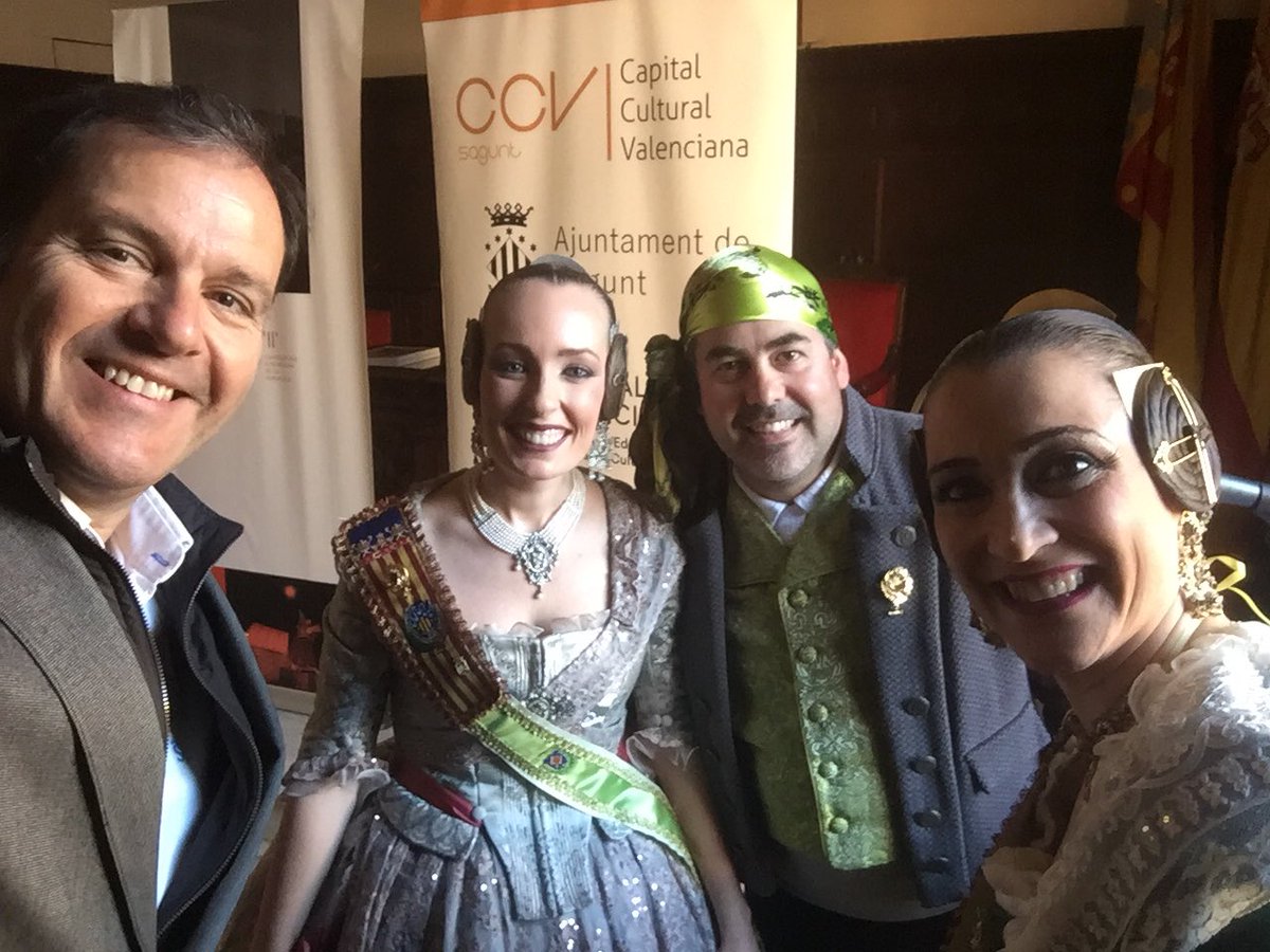 En la entrega de premios de las Fallas 2019. ¡Nervios! ¡Suerte a todos!! 👏👏👏👏 #fallesdesagunt #festainteresturisticnacional  @ Sagunto