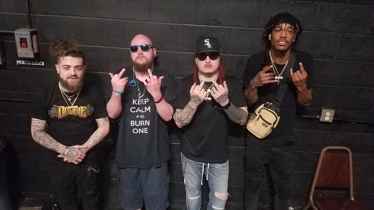 realwhiteghost's tweet photo. My brothers Eric @doobie & Devin @DjHylyte @KrashMinati last night after the show #MyBrothersAreTheShit #IOnlySupportRealFuckFakes #RespectedIsNotGivenItsEarned #RealRecognizeReal #FuckTheHaters #FuckUrFavoriteDJ #KrashTakeOver https://t.co/BhGpx43PK4