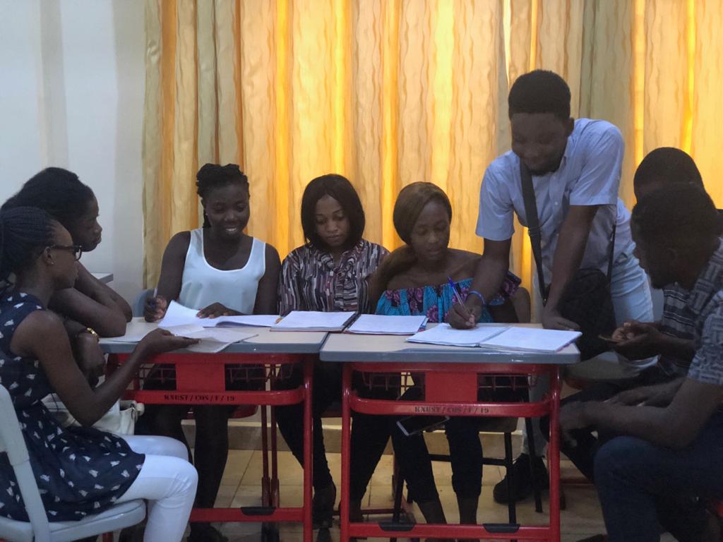 Vesty96614288's tweet photo. FACTS ON DIFFERENTIAL EQUATION
Fact 1: DE is an equation containing one or more derivative.
Fact 2: DE has an infinite number Of solution.
Fact 3: we sometimes find a formula 4 solutions of DE
#KNUST #DeptofMaths #DEfAacts #Rehmagroup @Parkerlamptey @tettehkpakpah @bcvordey_gh https://t.co/B4fIuU68XN