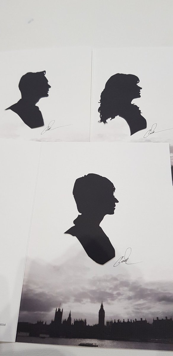 Jaynedavids's tweet image. Who's who? 

Incredible to watch @roving_artist at work cutting our silhouettes out in 60 secs #UKVideoShow at the @imaging_insure stand