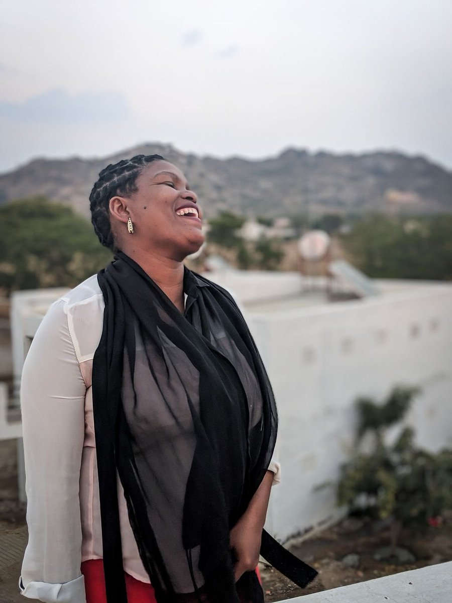 BarefootCollege's tweet image. Solar Mama Pinki came from Botswana to India by plane to become a Solar Engineer. For 6 months, she learned and grew with women from 15 different countries so she could return home to install in her last-mile village clean, reliable energy.
#SolarMama #Botswana #BarefootCollege