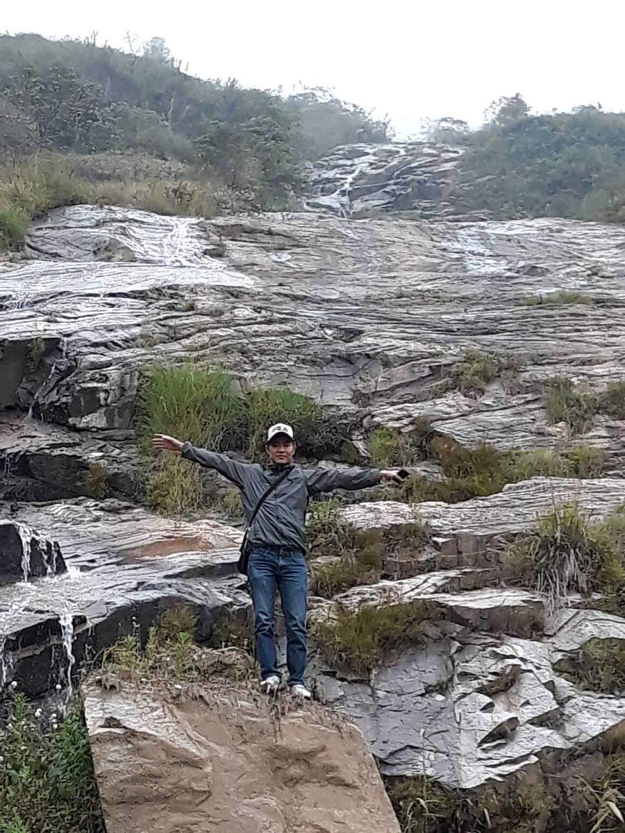 Lê Ngọc Bách tweet media