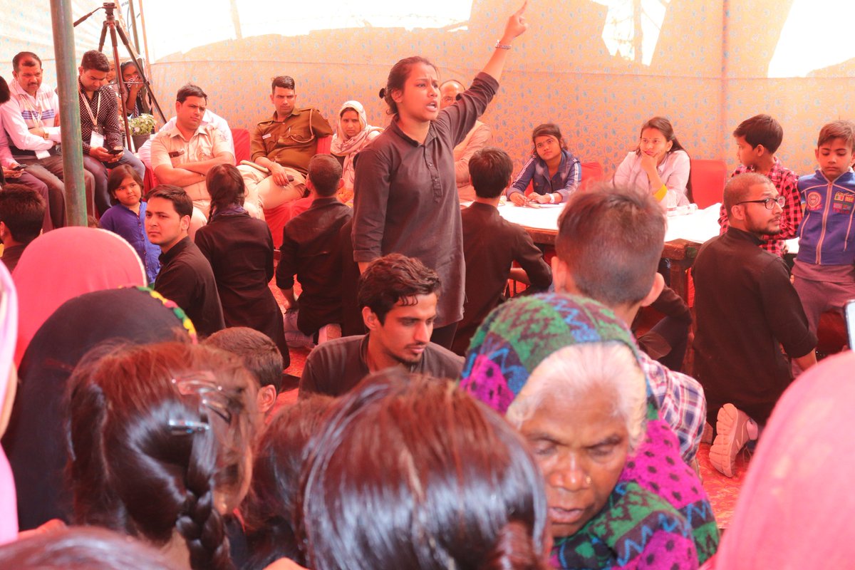 FoundationLadli's tweet image. Glimps of Todays Saheli Camp at kusumpur Pahadi Slum ,, 1228 Females were diagnosed and provided counseling on personal hygiene and sexual abuse .. living situation of resident of this slum is worst .. a must visit pace to see Real India

#laadlirakshak #saheli #laadlidevendra