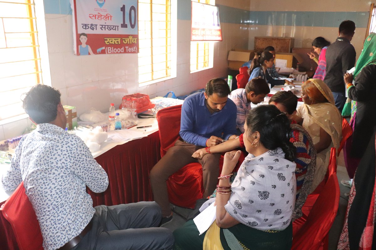 FoundationLadli's tweet image. Glimps of Todays Saheli Camp at kusumpur Pahadi Slum ,, 1228 Females were diagnosed and provided counseling on personal hygiene and sexual abuse .. living situation of resident of this slum is worst .. a must visit pace to see Real India

#laadlirakshak #saheli #laadlidevendra