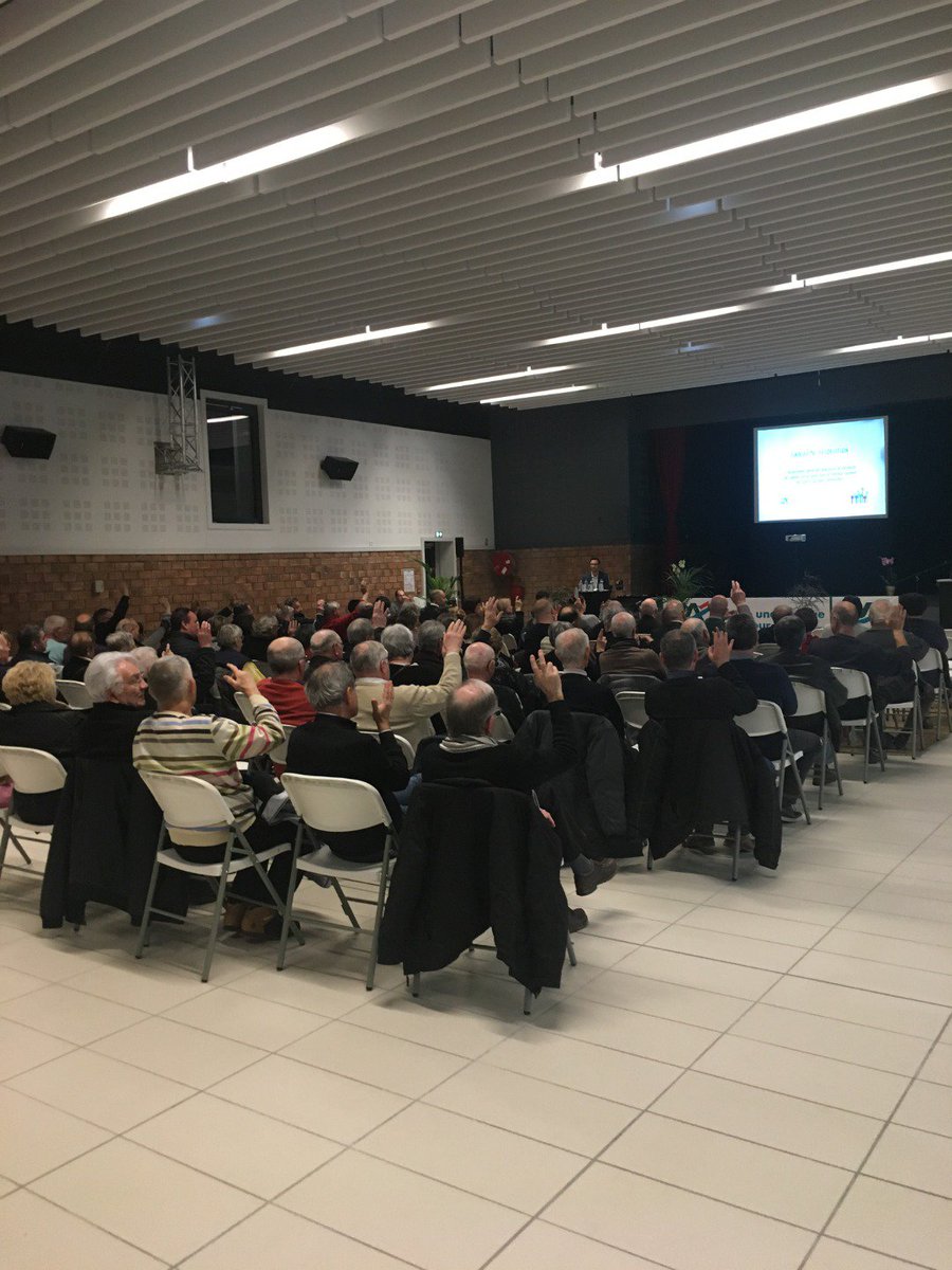 Rencontre annuelle du <a href="/ca_centrest/">Crédit Agricole Centre-est</a> de #MontmerleSurSaone
Un grand merci à l'équipe, au président, aux administrateurs, aux intervenants de qualité et bien-sûr à nos clients sociétaires pour cette belle soirée
<a href="/BuchotCath/">catherine buchot</a> <a href="/CEBATEC_BIM/">CEBATEC</a>