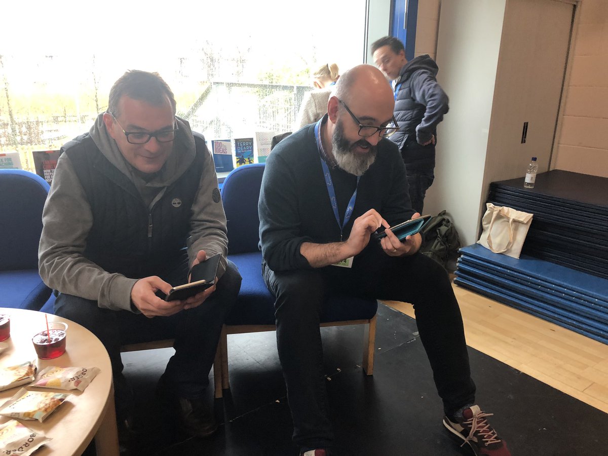 Kids nowadays 🙄#PrimaryRocks <a href="/chrisdysonHT/">Chris Dyson FCCT</a> <a href="/smithsmm/">Simon Smith</a>