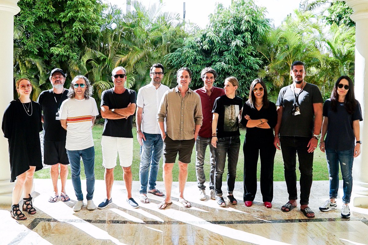 Big thanks to our fantastic #OSawards Film Jury, who spent long hours judging advertising in the form of commercial spots that aired on television, in cinemas, or online 🙌 bit.ly/2udmGCC