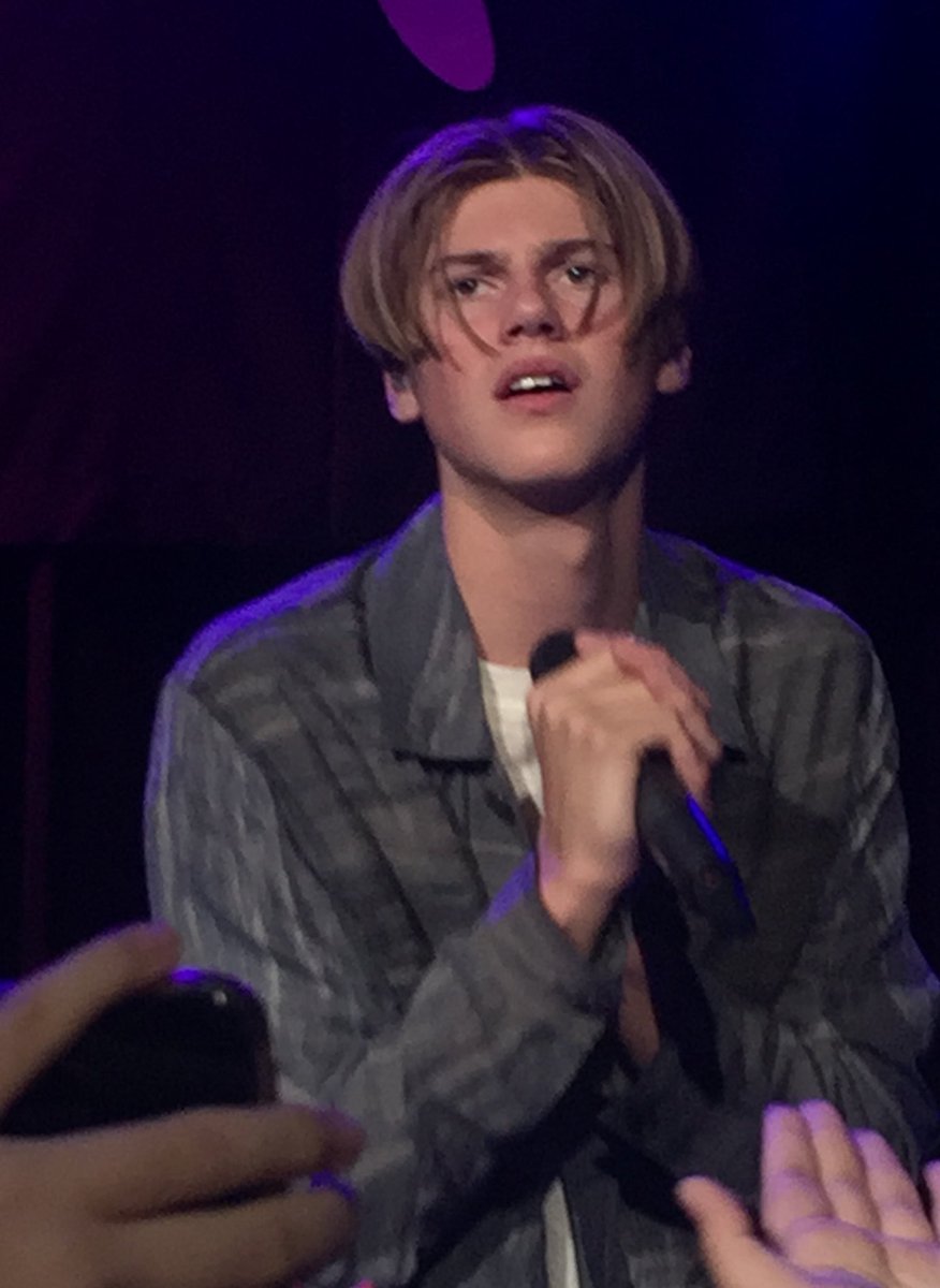 issapandas's tweet photo. wow, @oneruel π
thank u, @rx931 π#PerksOfBeingAMonster https://t.co/6Q5hnW2WWJ