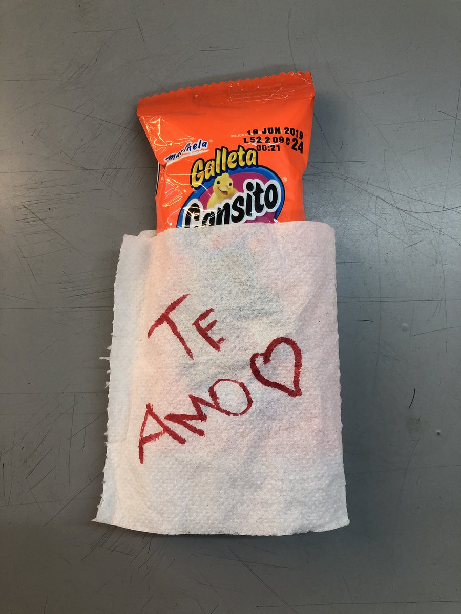 danischmidtof's tweet photo. El esposo de una amiga le puso esto en la mochila antes de salir a su llamado. #ponganselaspilaschavos #paraqueseinspiren
#metasdepareja o #couplegoals (como gusten) https://t.co/1HS3rQ81yj