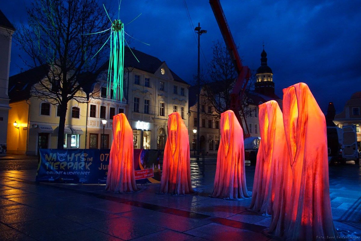 kielnhofer_art's tweet photo. #JoernHanitzsch #hanitzsch #Lichtkunst #lightart #Cottbus #luxury #manfredkielnhofer #kielnhofer #guardiansoftime #artfair #artevent #artshow #biennale #biennial #museum #gallery #nightfest https://t.co/xrYF0SWunt