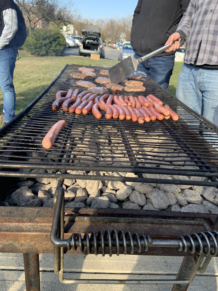 CapitalCru's tweet photo. Hot dog hot dog hot diggity dog! We are ready 👍🏻 https://t.co/i1GJRGXitv