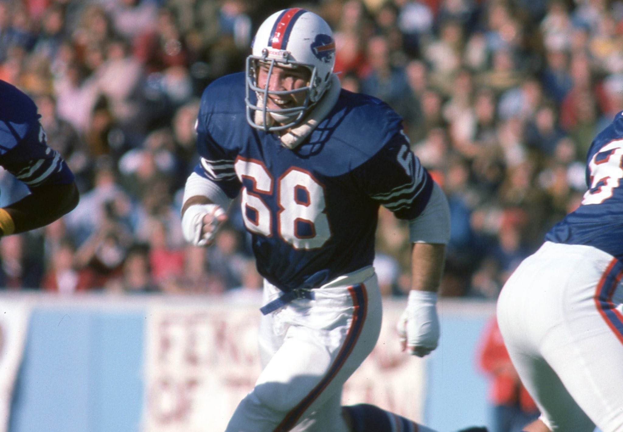 Happy Birthday to an original Bills Legend, Hall of Fame offensive lineman, Joe Delamielleure! 