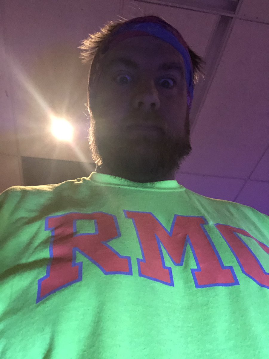 Jake_mackezie's tweet photo. Black light launch @granitebillings #granitemfm2019 https://t.co/PVsUXHfrsb
