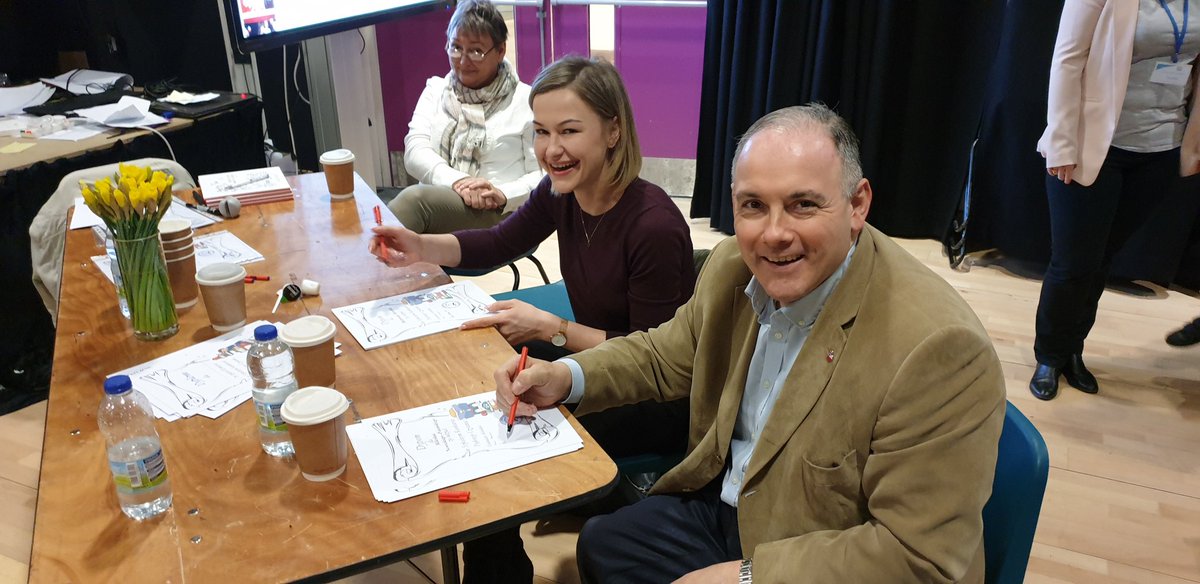 RtHonRobHalfon's tweet photo. Today at #Harlow Polish School based @PassmoresAc @vicgoddard 4reading competition. Was 1 of the judges! A wonderful #Polish school with dedicated teachers. Deserves much support frm R community. Thank you Harlow based @Golden_Houses @WomanTheBuilder 4sponsorship  of competition: https://t.co/AagMFN0j0t