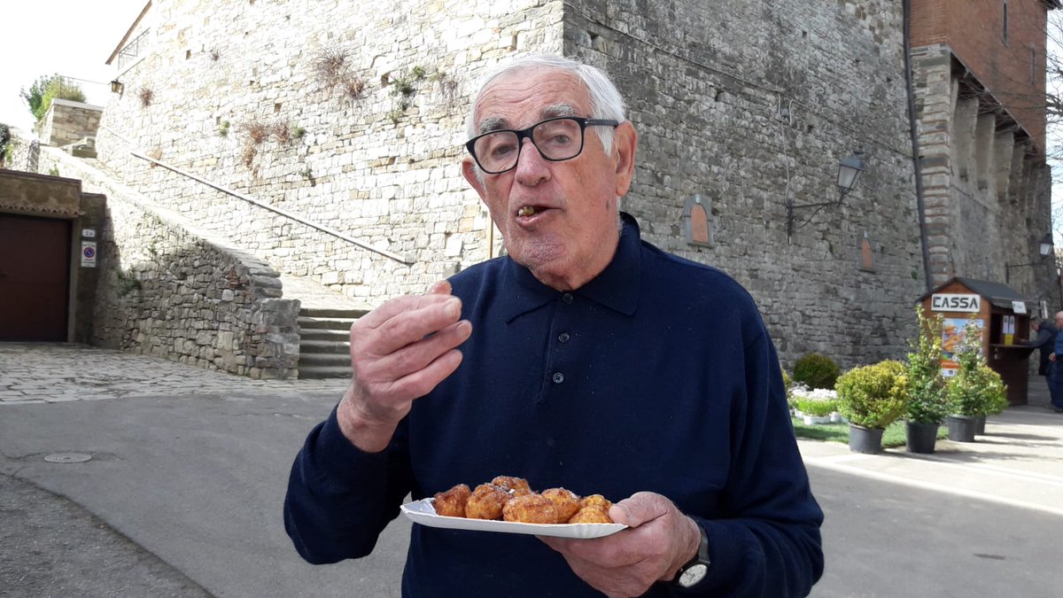 MontefioralleWi's tweet photo. Fernando just loves 'frittelle' (fritters)
You can tell, right?
🍩🍩🍩
The Tuscan #fritella is a sweet that dates to the Renaissance
Every year there is a Festival della frittella at the #Montefioralle Castle
Have you ever tasted frittelle?
#Tuscany https://t.co/aZr8MpubTY