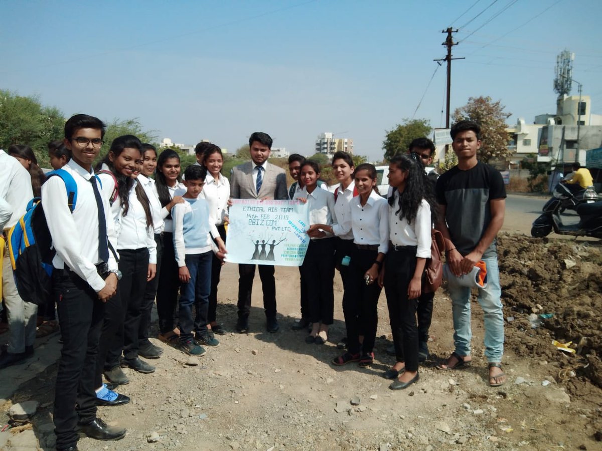 maykarkar's tweet photo. #justiceforebiz 
Social activity
https://t.co/ocVFJ2jp5R
#PMO #sushmaswaraj #ktrtrs https://t.co/U16l0GXC6W