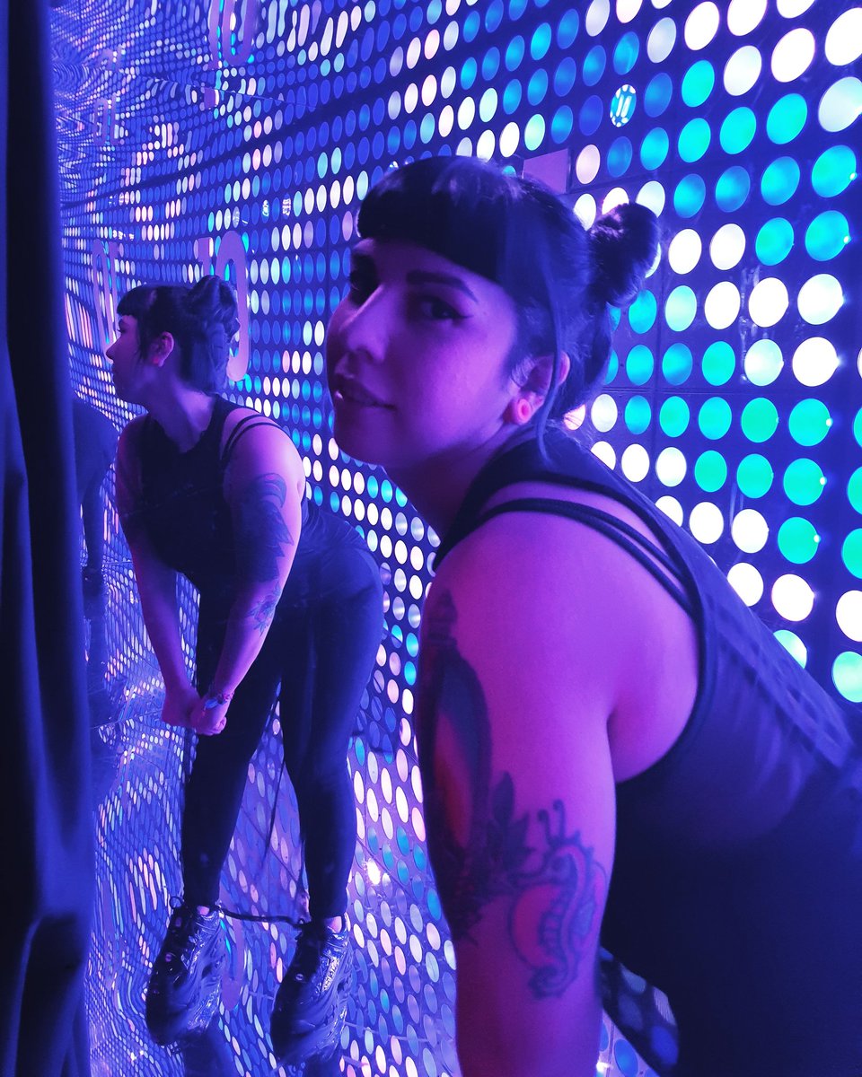 Estoy haciendo tiempo mientras se termina de hacer mi primer ramen casero 🍲🤗