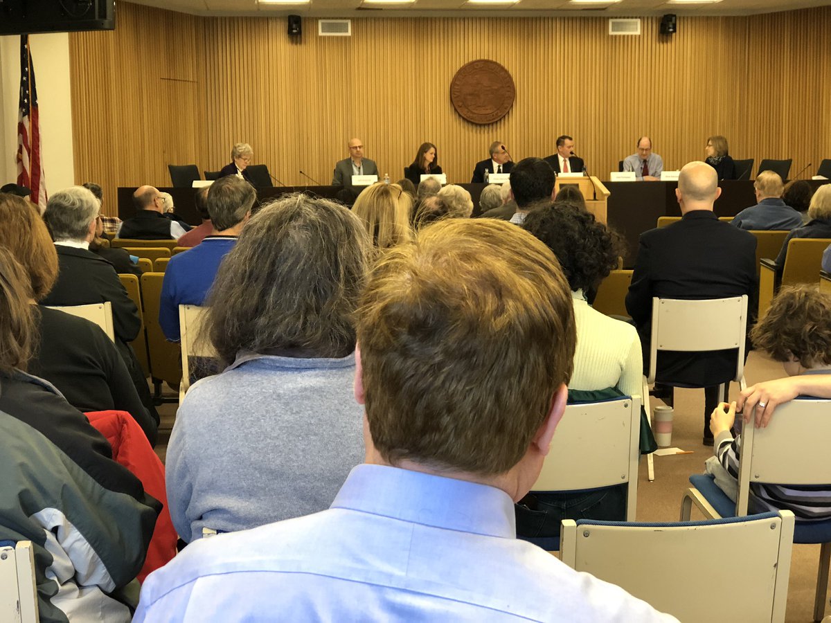 WilmetteLWV's tweet photo. First candidate forum underway #democracy #educatingvoters #forum #voterservices https://t.co/rTezRb47FE
