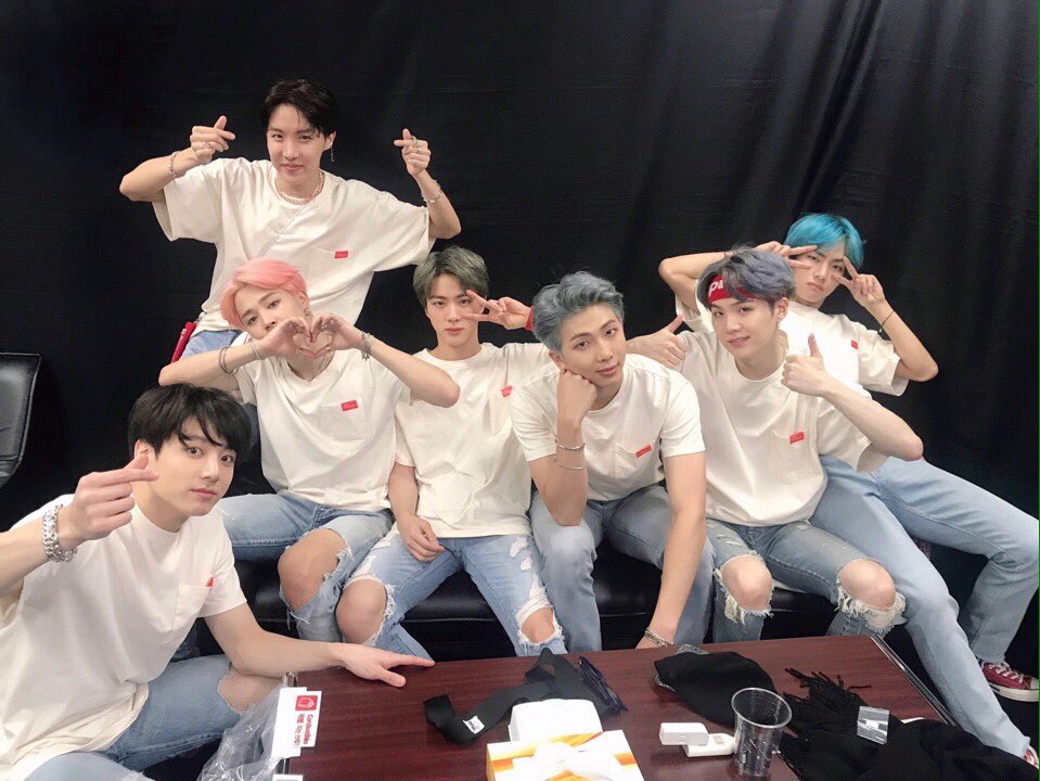 Sanam60143987's tweet photo. #TeamBTS 
 #TwitterBestFandom
 #SoompiAwards

What's your favorite BTS song?

@bts_uz_official
@BTS_twt https://t.co/LF9XKcm7cy