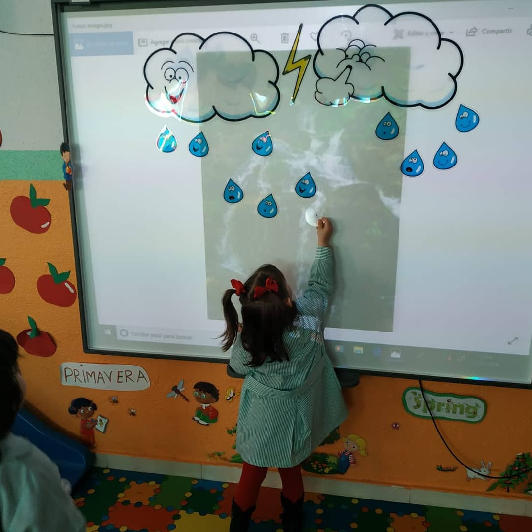 infantes_toledo's tweet photo. Trabajando el ciclo del agua en 1° de Ed. Infantil. #Creando_FARP #FARP_enmarcha #ColegiosDiocesanosToledo #ColegioInfantes https://t.co/1PDPKikt1v