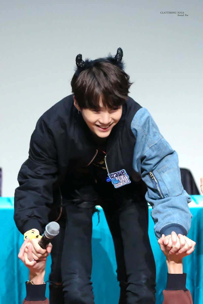 j4eheh_'s tweet photo. min yunki is a cute baby >|<
#TwitterBestFandom #SoompiAwards #TeamBTS @BTS_twt https://t.co/sOit99w9sb