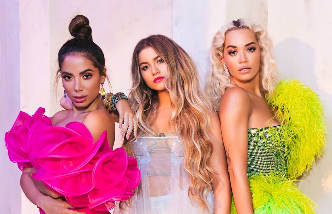 RitaSource's tweet photo. PREMIERE: R.I.P. (Sofia Reyes feat. Rita Ora &amp; Anitta) - https://t.co/FfTlL7KadW 

If you love @RitaOra Follow our new Twitter: @RitaSourceCom https://t.co/QGFXnbw1Fe