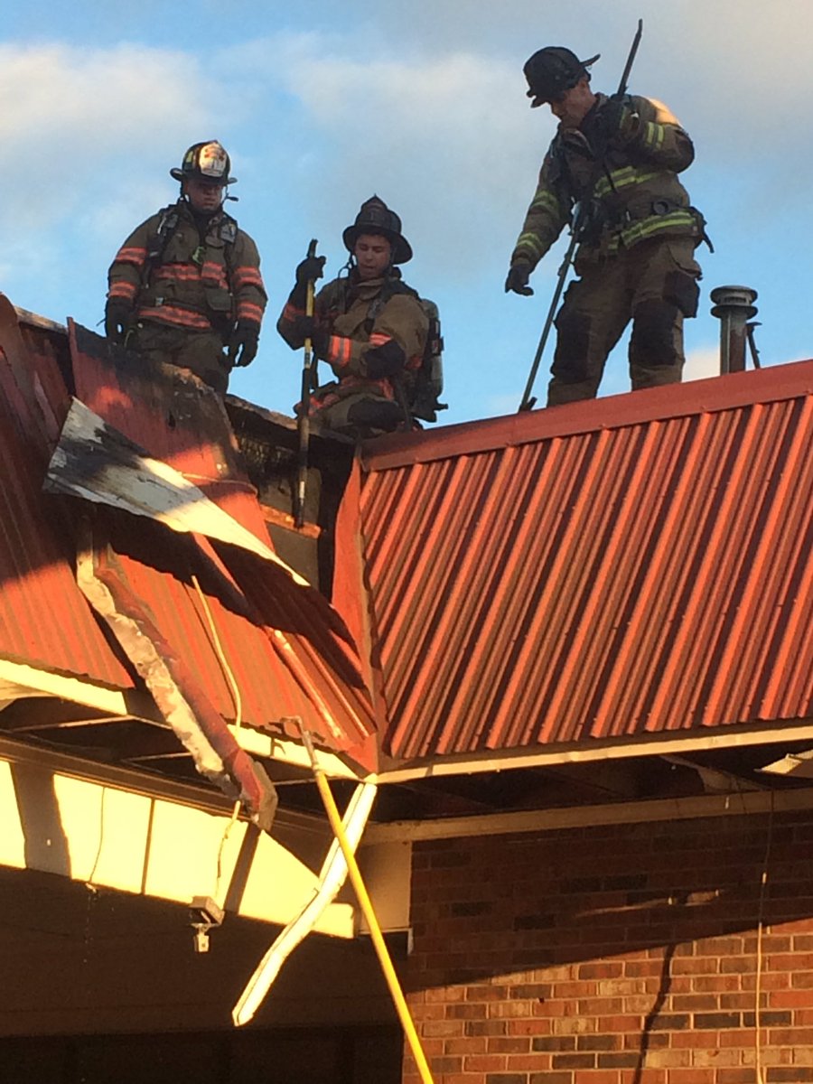 WHPFire's tweet photo. At 06:56 this morning the Warehouse Point and Broad Fire departments were dispatched to the Roadway Inn Hotel for a report of fire coming from roof. Warehouse Point arrived first on scene confirmed the fire on the roof. https://t.co/Xj8Kzg7yoE